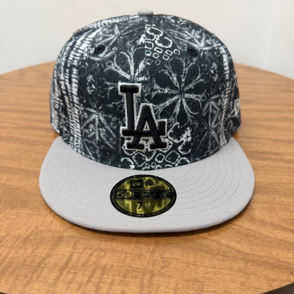 New Era 59FIFTY LA Dodgers Hat Mens 7 1/2 Black White Acid wash Grey Flat Brim